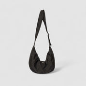 Schoudertas zwart nylon met lange schouderriem vooraanzicht