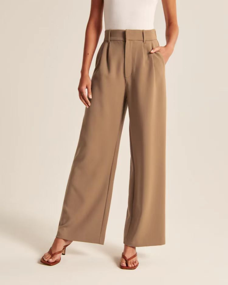 Latasha Wijduitlopende Pantalon met Plissé Details voor een Elegante Look voor dames