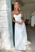 Maxi jurk wit met spaghettibandjes en strik detail front view