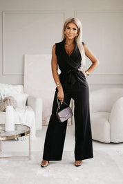 Mouwloze jumpsuit zwart met ceintuur front view