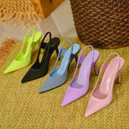 Slipper sandalen met puntige neus in groen, zwart, blauw, paars en roze, front view
