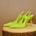 Slippers neon groen met puntige neus en hoge hakken vooraanzicht
