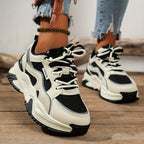 Sneakers wit-zwart textiel en mesh detailvoet