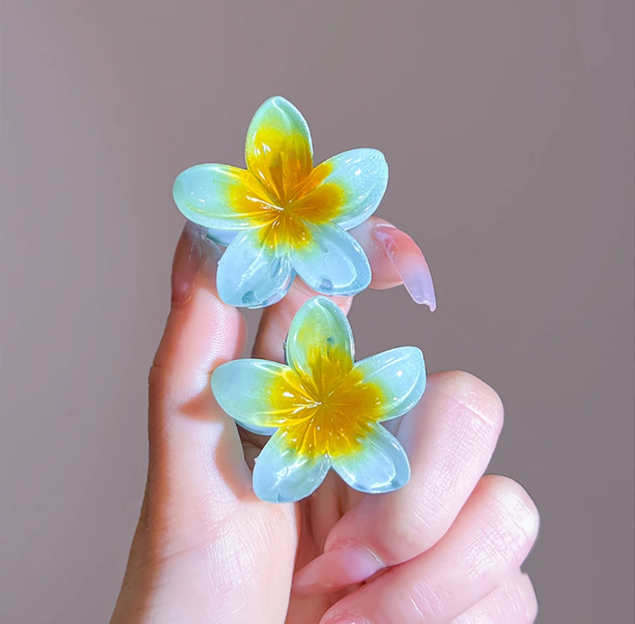 Haarclip, bloemvormig met transparante kleurverloop, resin, kleurvarianten geel, oranje, roze, blauw, paars, dames
