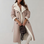 Trenchcoat camel with white shearling lining side view