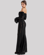 Maxi jurk van kant zwart off-shoulder zijprofiel