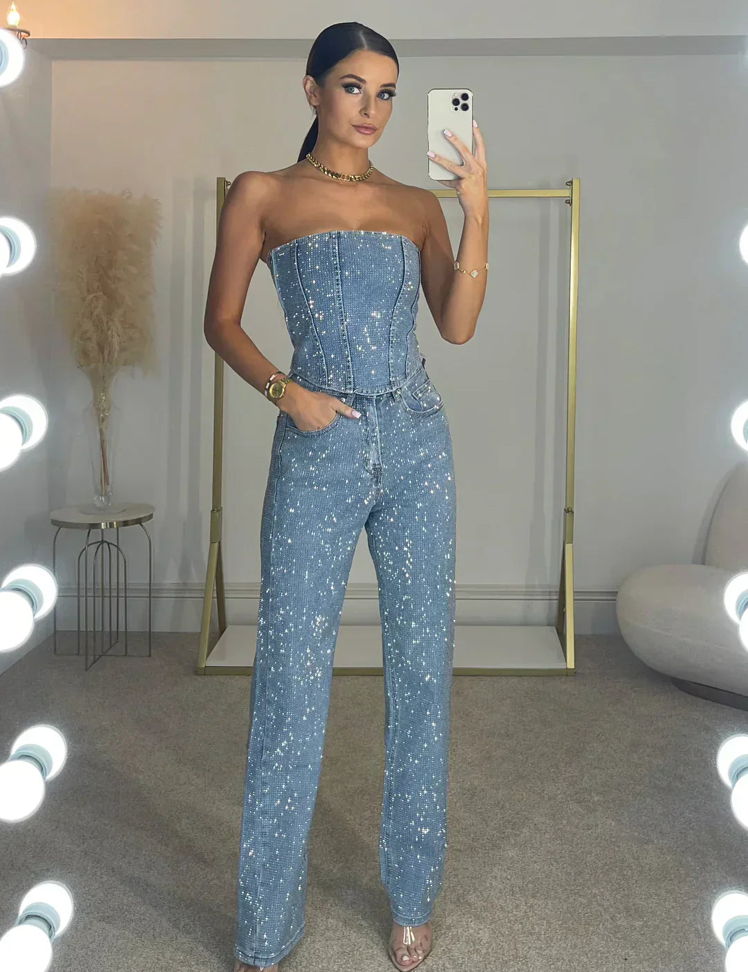 Strapless jumpsuit denim met glitters detail shot