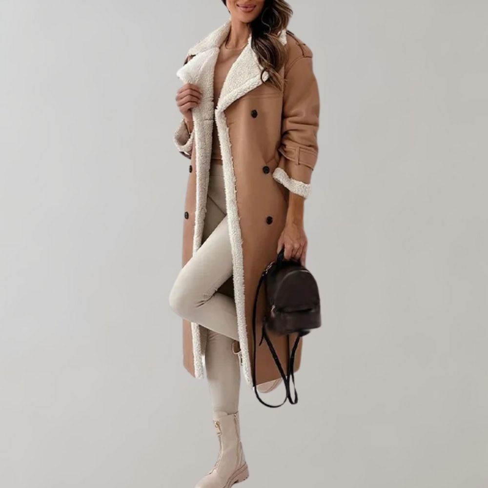 Trenchcoat camel with white shearling lining front view