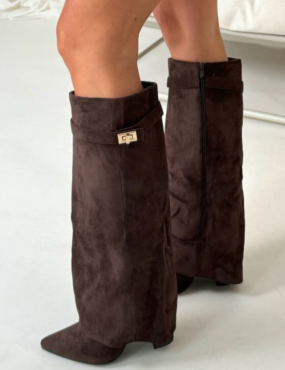 Makala | Laarzen met Gouden Gesp