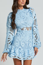 Midi-jurk blauw kant met pofmouwen front view