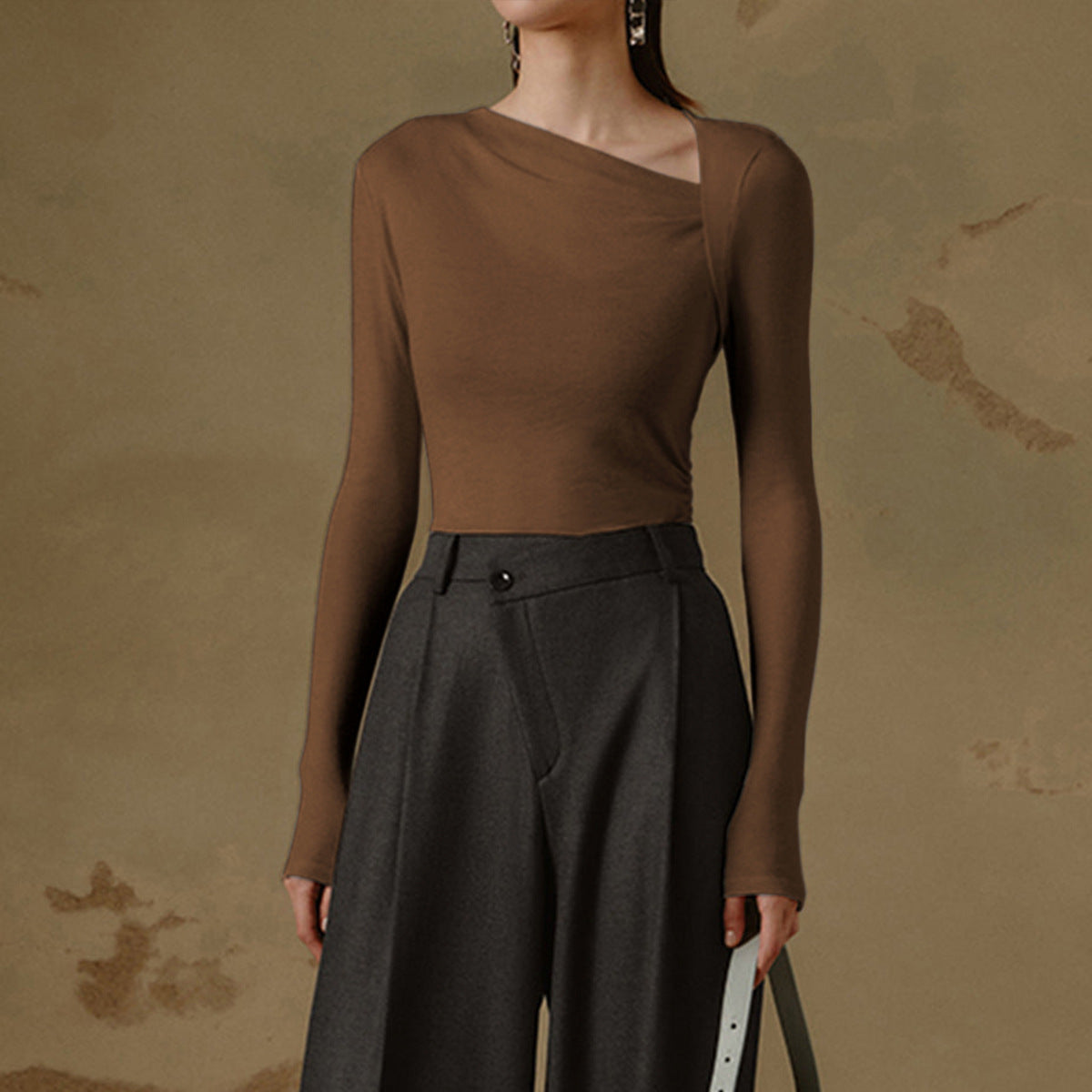 Benjamin | Top Asymmetrische halslijn met ruchesdetail