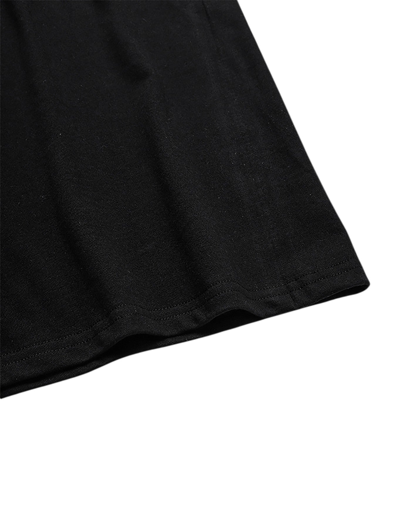 Zwart katoenen shirt met detail van mouwafsluiting