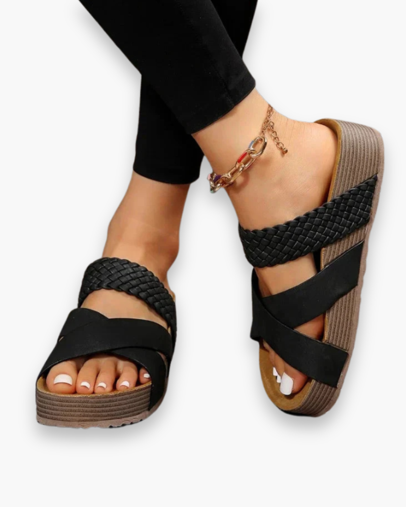 Noura open teen sandalen met verstelbare gesp voor dames