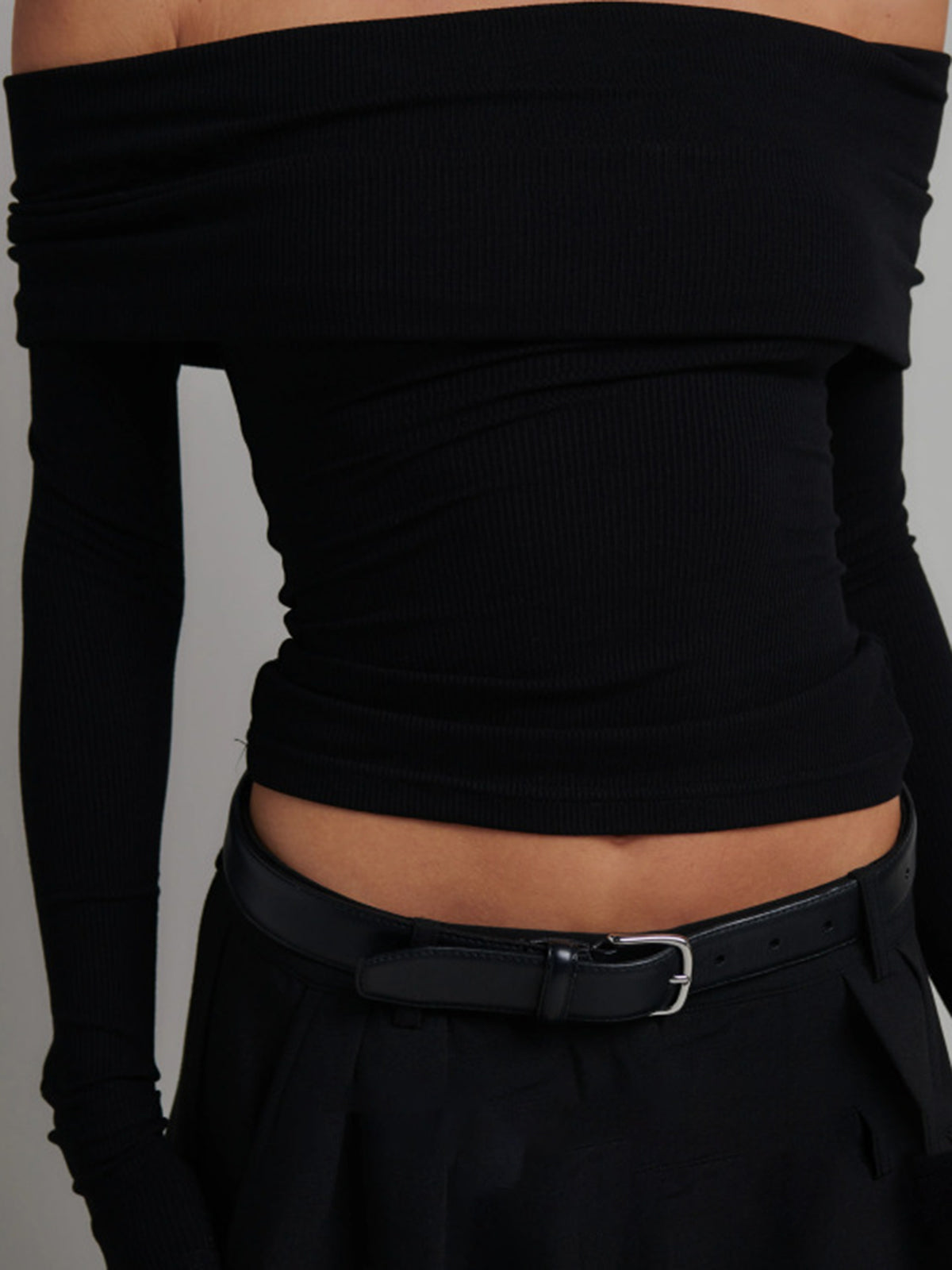 Off-shoulder ribbed top black waist detail