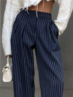 Gestreepte damesbroek blauw met witte strepen, hoge taille, front view
