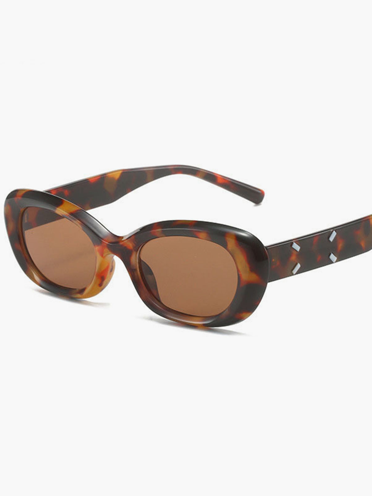 Sunglasses tortoiseshell pattern brown angled view