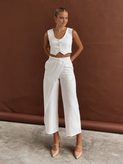 Two-piece set white front view