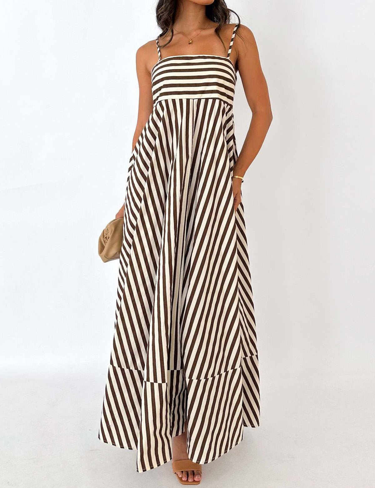 Maxi dress brown and white striped side profile