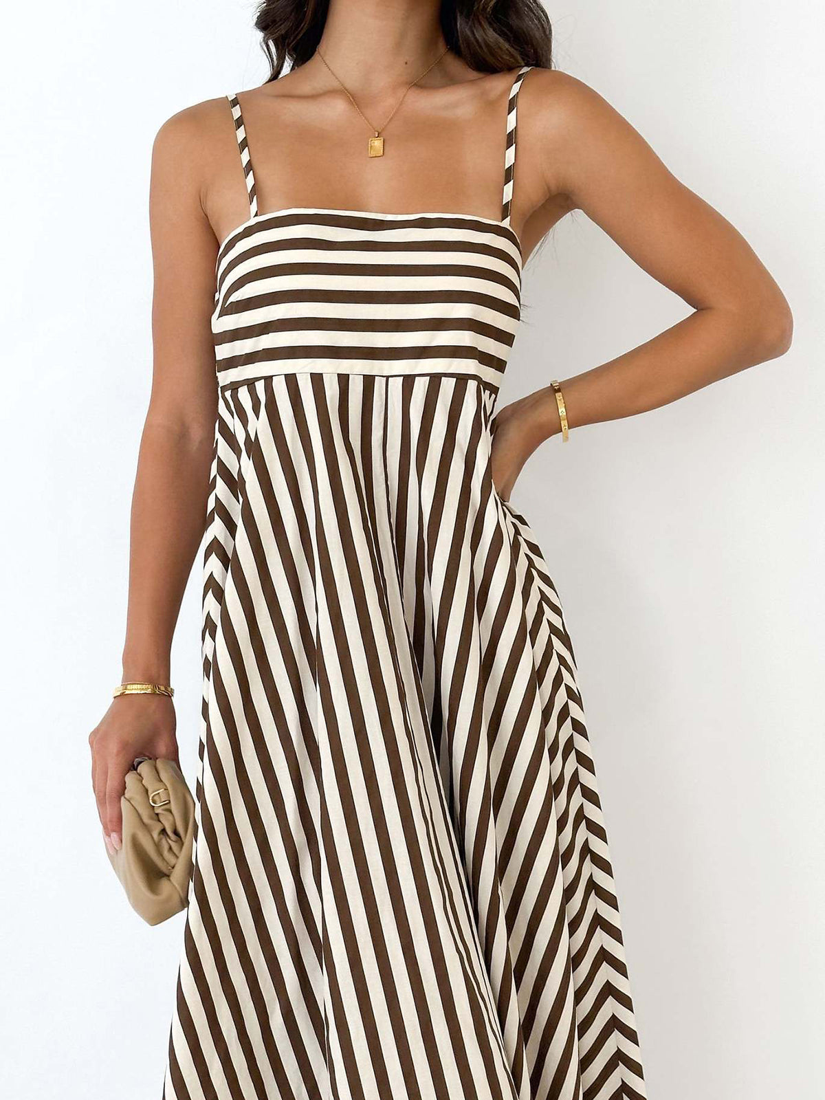 Maxi dress brown and white vertical stripes close-up front