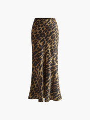 Maxi skirt leopard print front view isolated