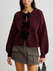 Cardigan burgundy with black velvet bows side profile