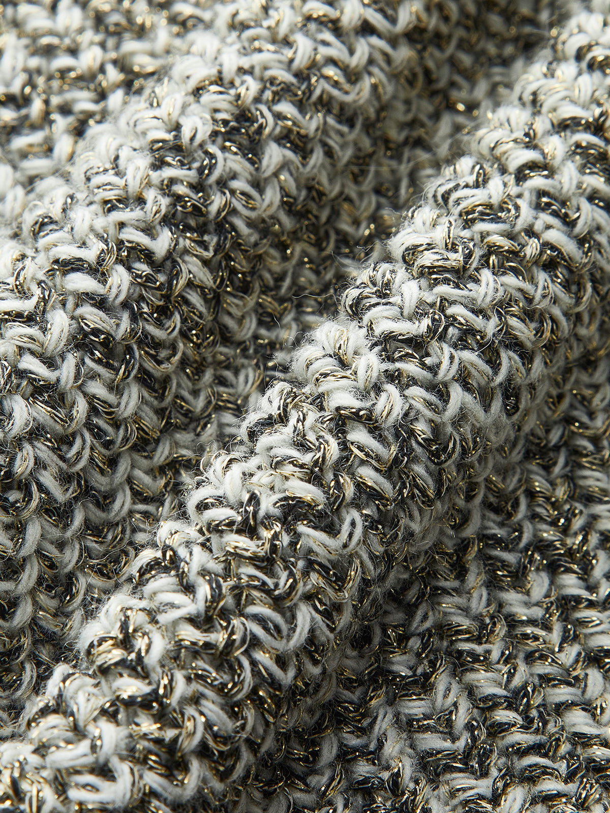 Knitted sleeveless vest gray texture detail