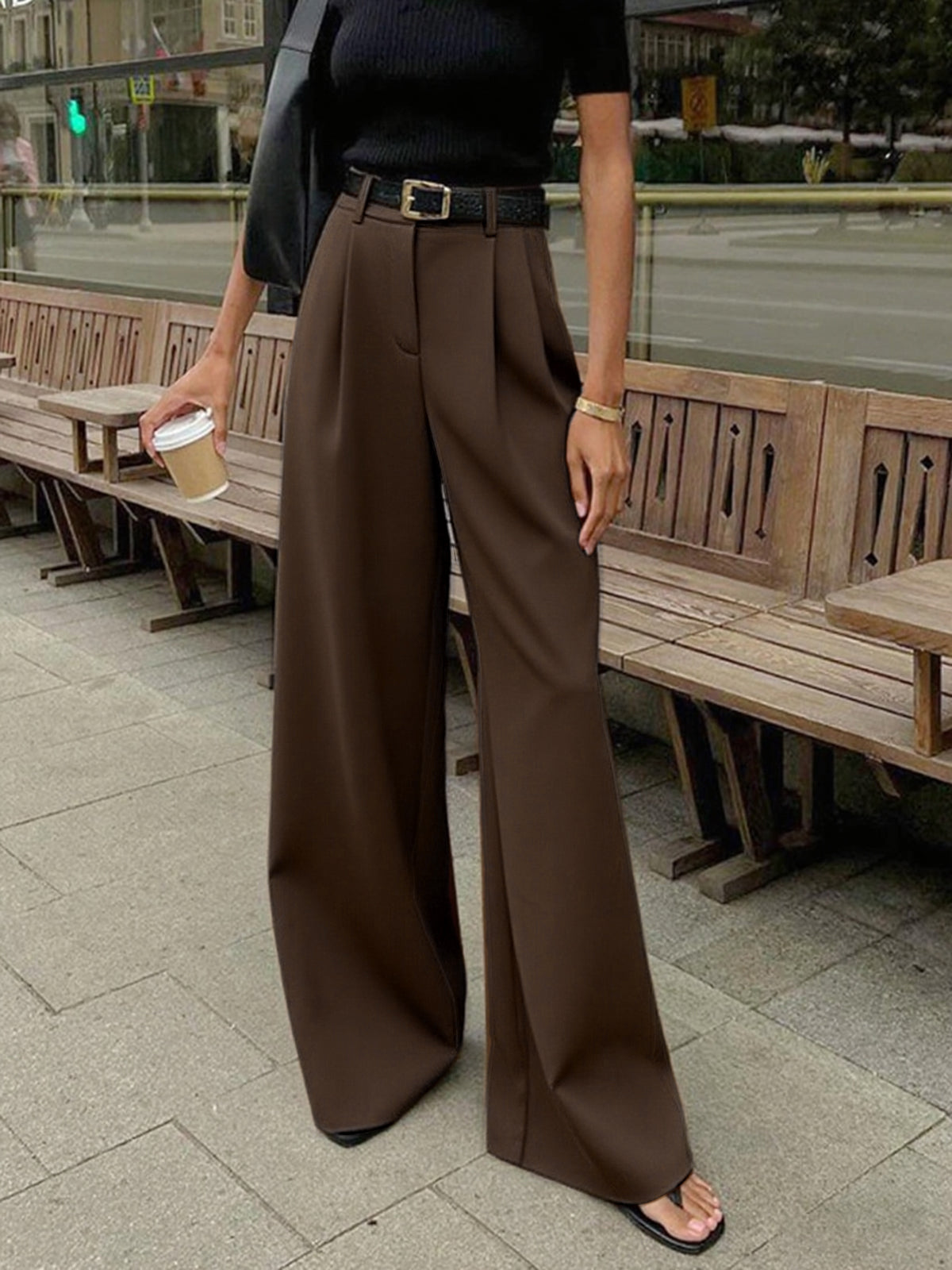Cristi Elegante wijdbenige broek met flatterend silhouet voor dames