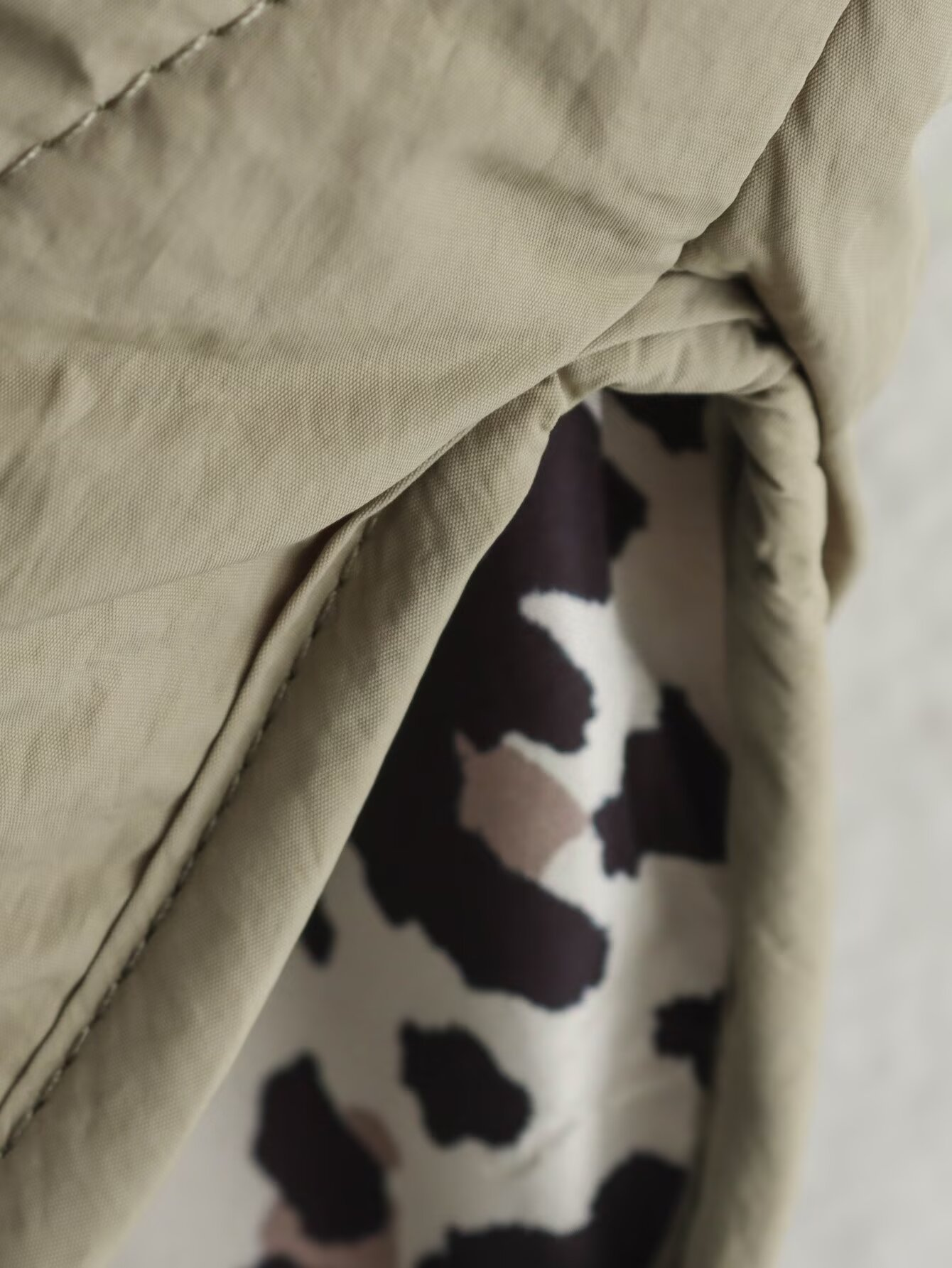 Jas luipaardprint beige detail schouder
