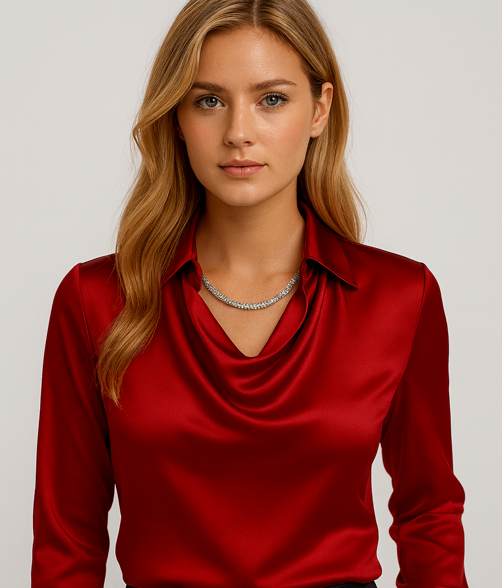 Rode zijden blouse met watervalhals vooraanzicht