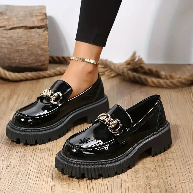 Daisy | Dames Zwarte Chunky Loafers - Luxe Design met Kettingdetail 2