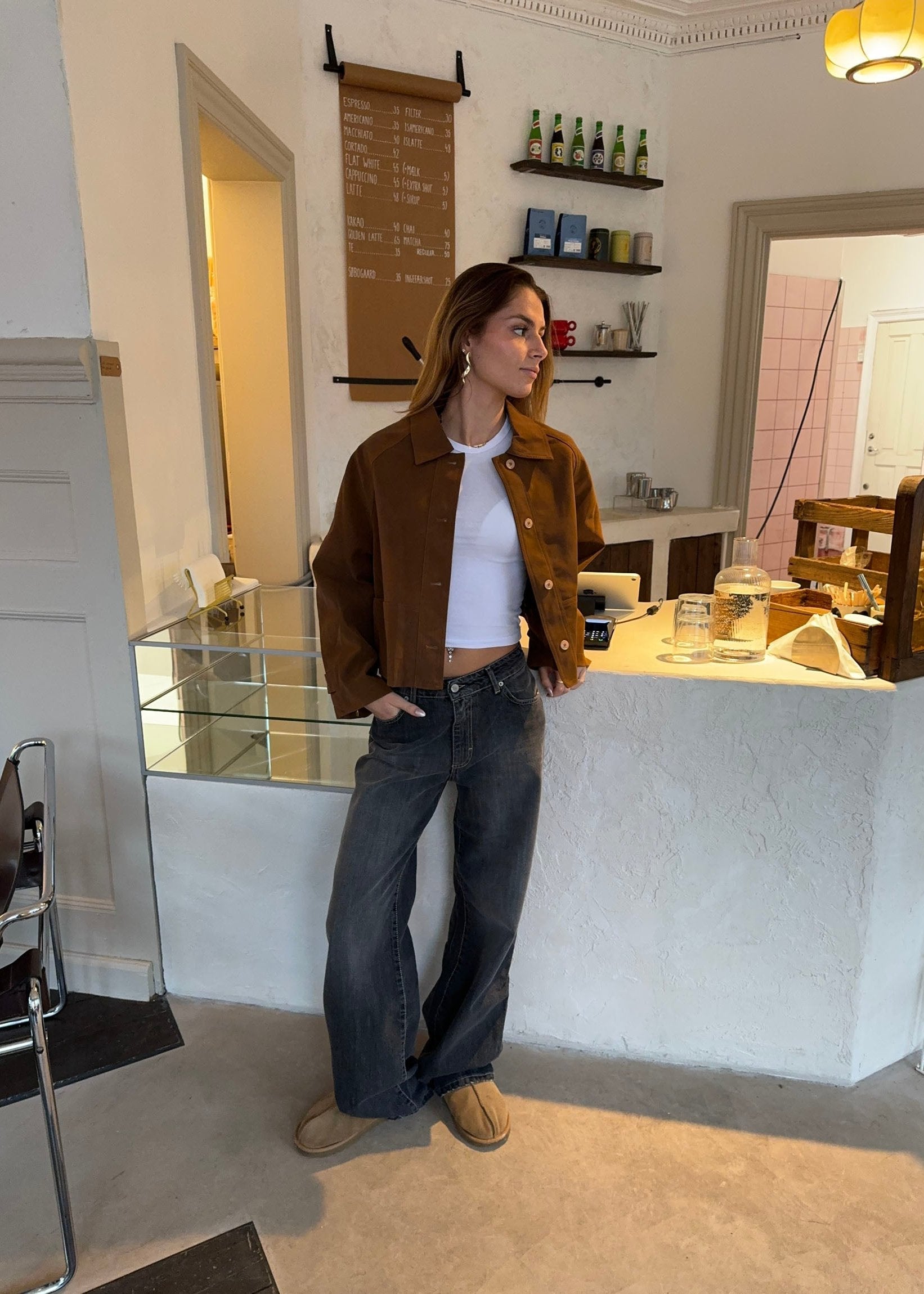 Cropped silhouette jacket brown side view