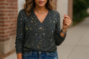 Glitter V-hals blouse zwart met glitters vooruitschot
