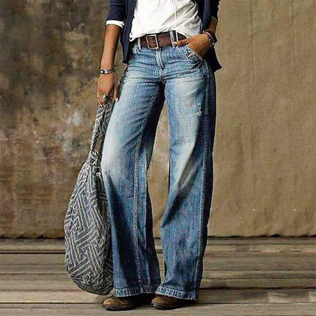 Blauwe denim broek met flared pijpen front view