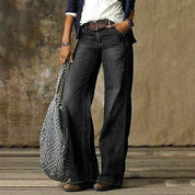 Broek jeans donkerblauw met brede pijpen detail shot