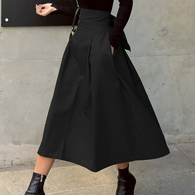 High-waisted skirt with bow detail black front view