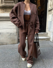 Tweedelig joggingpak dames bruin fleece front view