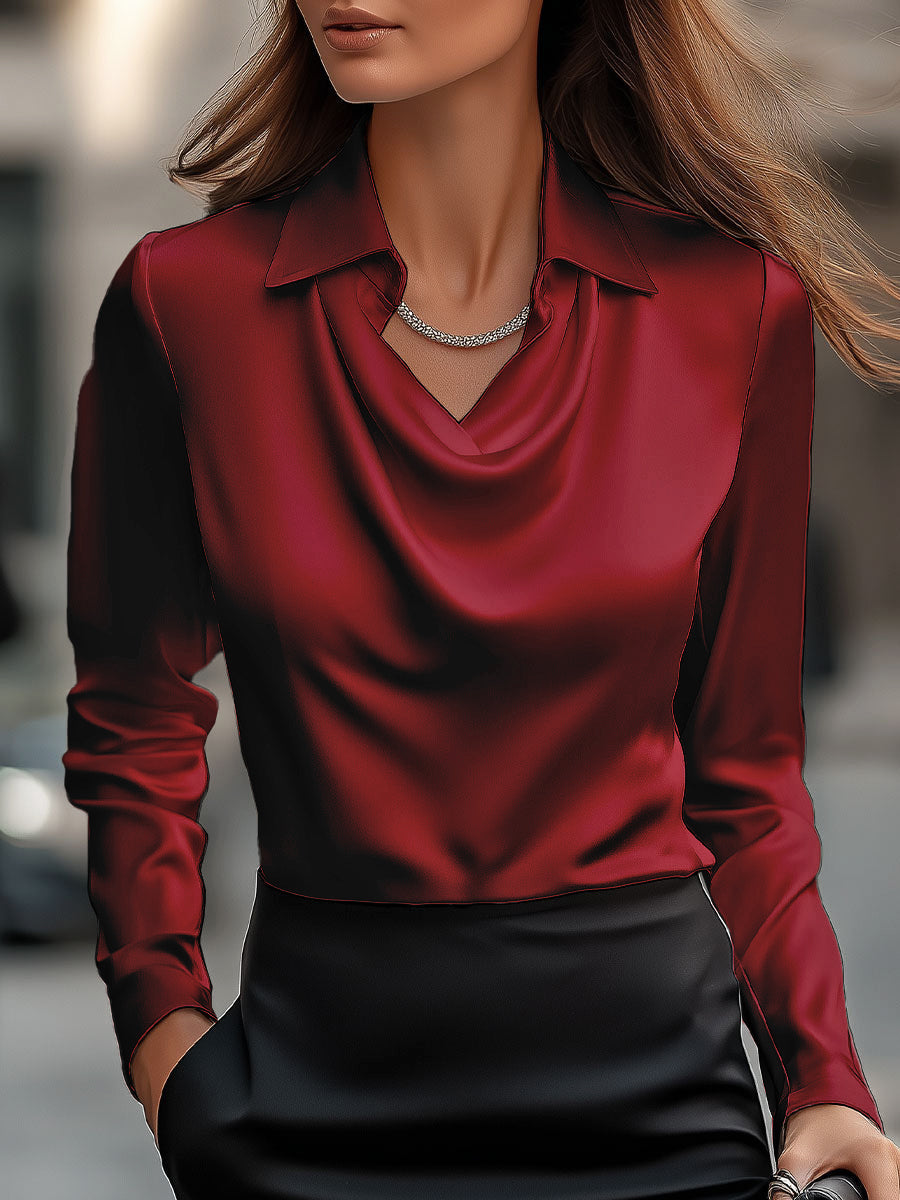 Rode satijnen blouse met watervalhals vooraanzicht