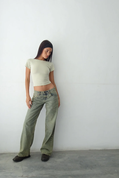 Denim broek lichtgroen rechthoekig model zijprofiel