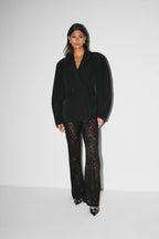 Damesbroek zwart kant met hoge taille front view