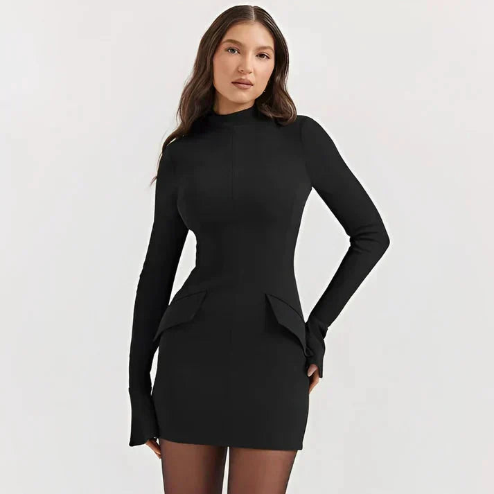 Mini jurk zwart met ruches en lange mouwen front view