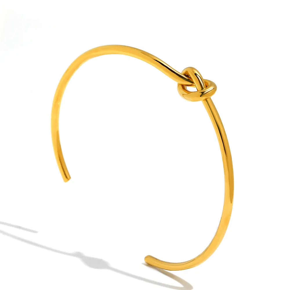 Mira | Dames Gouden Manchetarmband - Vintage Charme met Gedraaide Knopen 2
