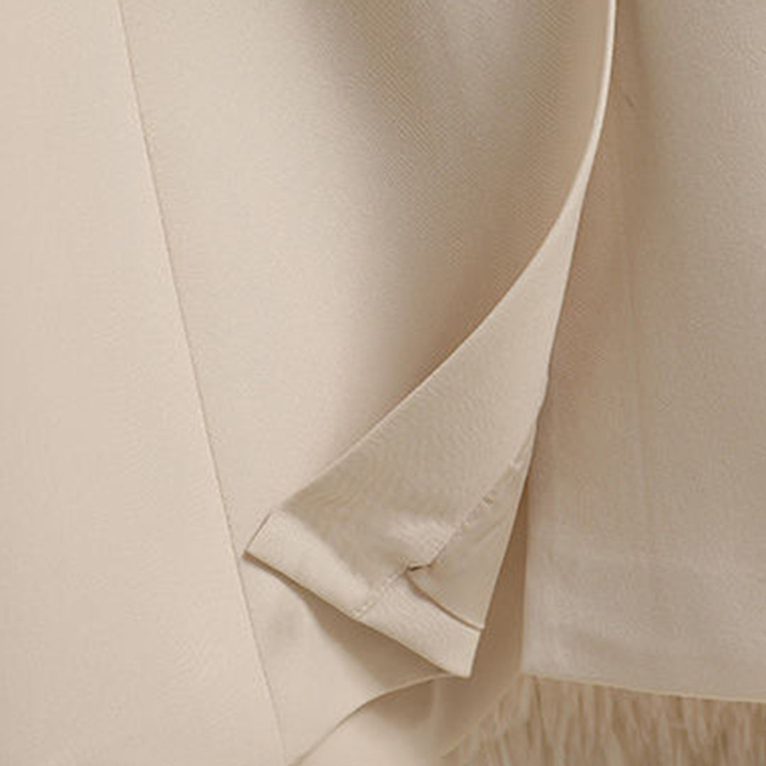 Blazer beige stof met riem detail shot