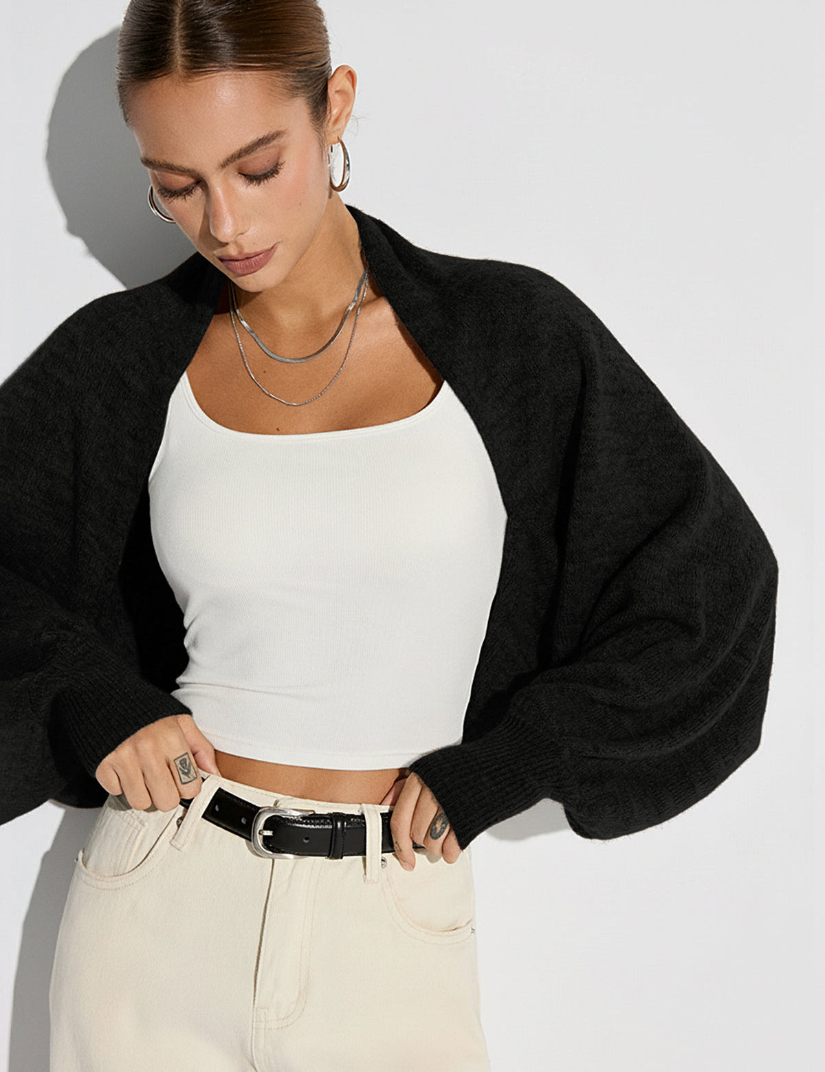 Vest zwart gebreid met losse mouwen front view