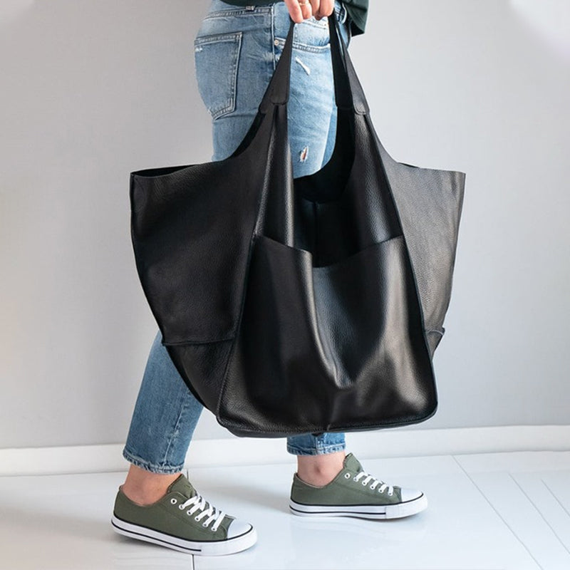 Valerie Oversized schoudertas in vintage leer met ruime draagcapaciteit