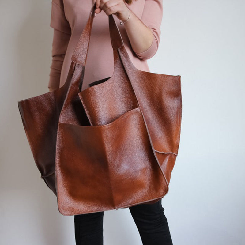 Valerie Oversized schoudertas in vintage leer met ruime draagcapaciteit