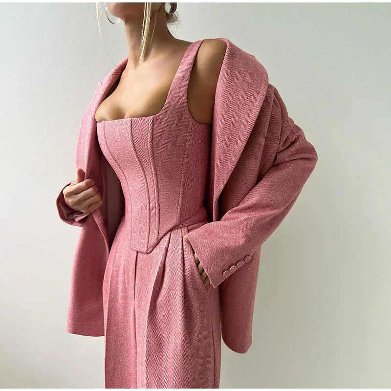 Dames set met roze blazer en corset top, front view