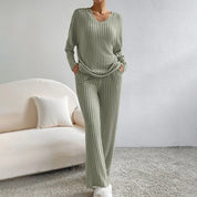 Tweedelig loungewear set dames groen ribstof front view