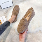 Dames pantoffels beige pluche met antislipzool detail shot