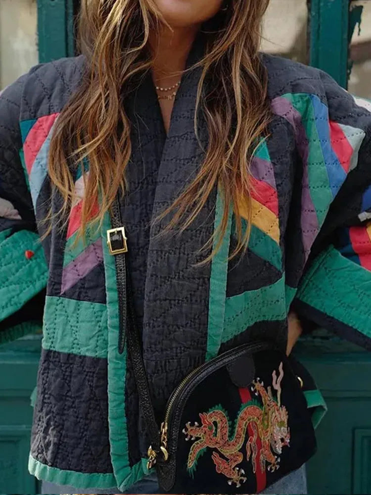 Oversized vest met multicolor patchwork en zwarte voorkant close-up