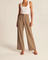 Breed pijpenbroek beige met hoge taille front view